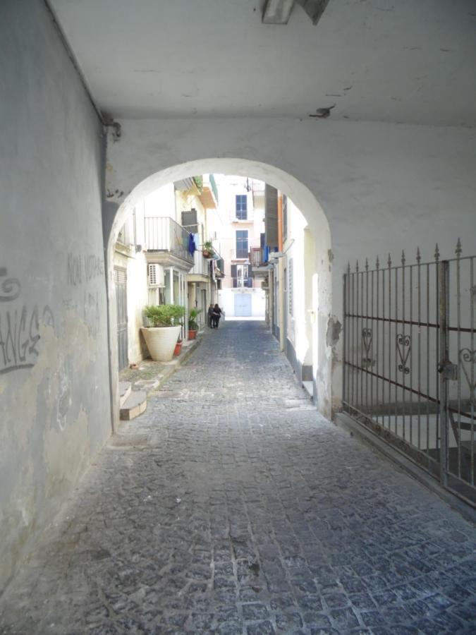 A Casa Di Monica Apartment Pozzuoli Luaran gambar