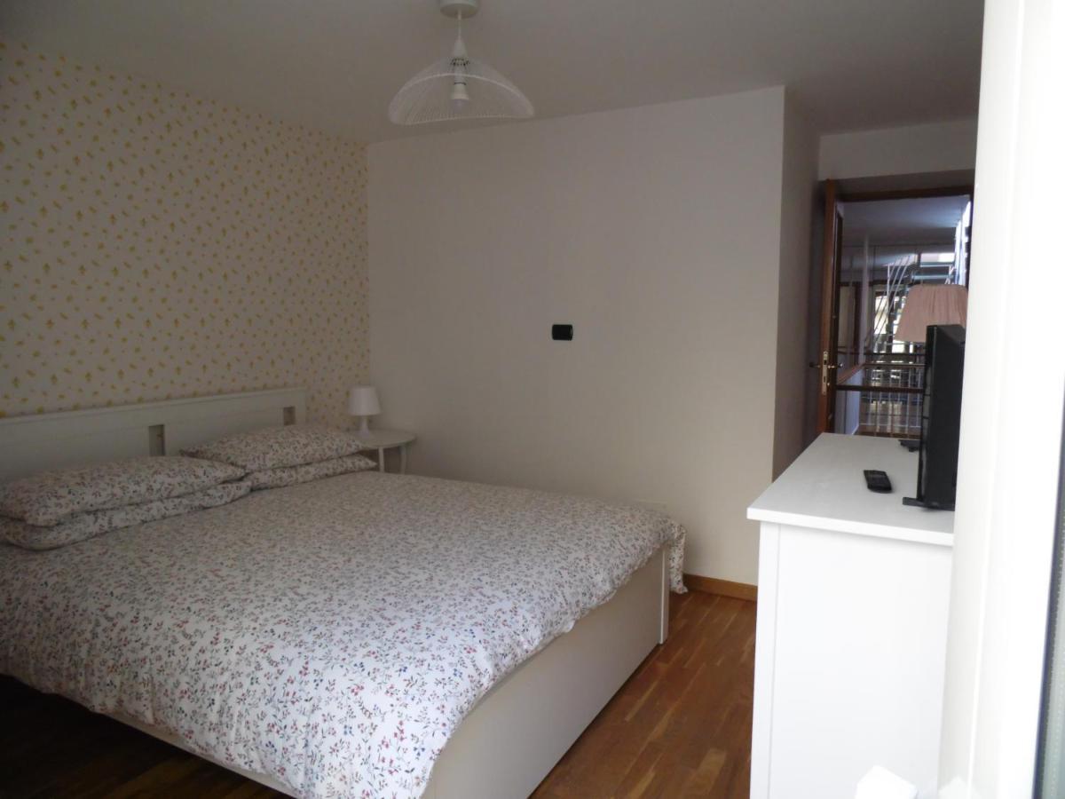 A Casa Di Monica Apartment Pozzuoli Luaran gambar