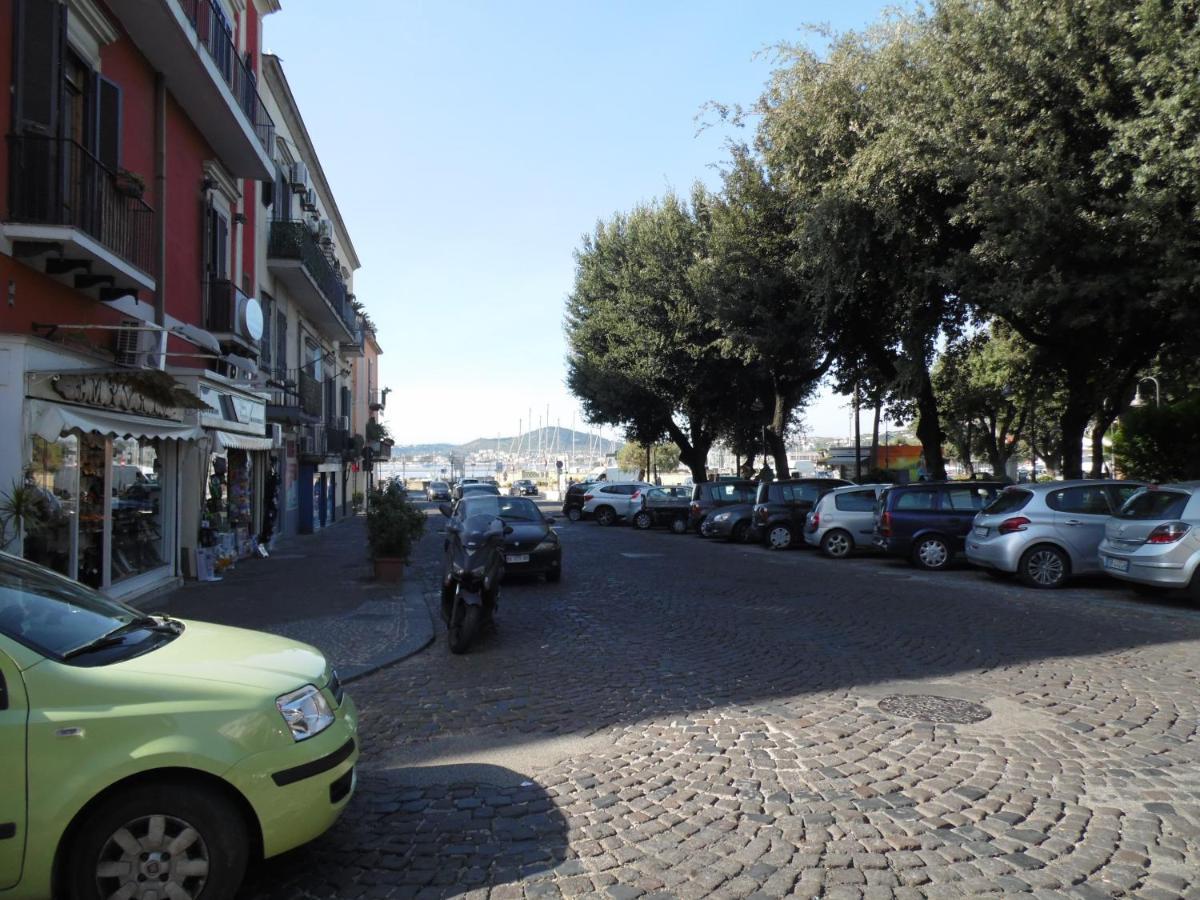 A Casa Di Monica Apartment Pozzuoli Luaran gambar