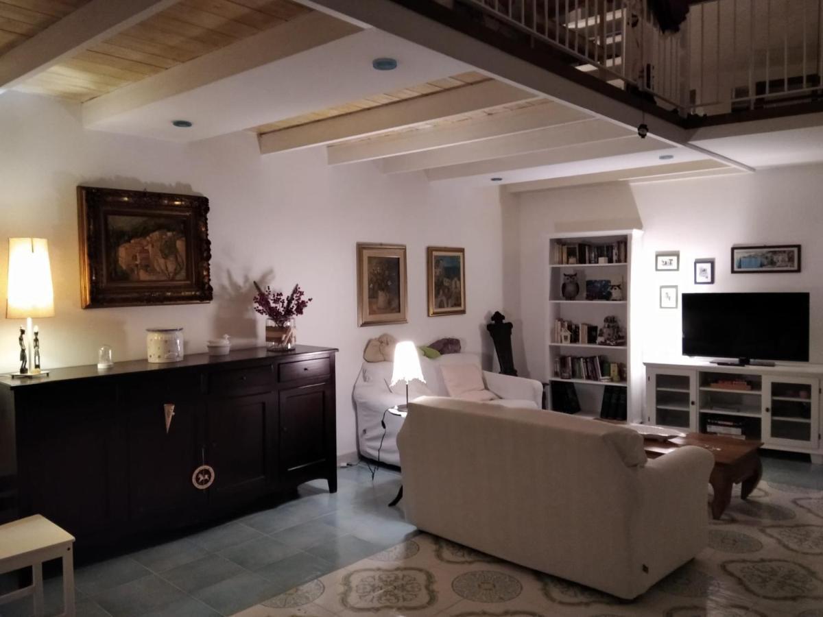 A Casa Di Monica Apartment Pozzuoli Luaran gambar